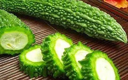 毛子哥吃瓜骨肉